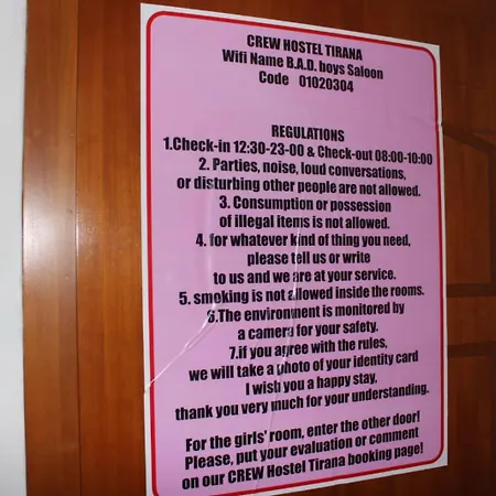 Crew 旅馆 地拉那