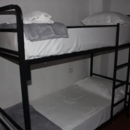 Hostel Crew Tirana